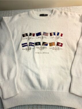 Structure vintage Crewneck Sweater with Multicolor Flag Embroidery